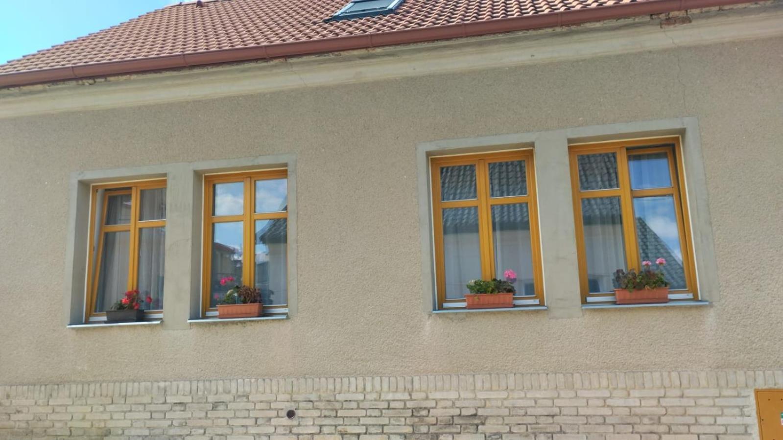 Podkrovi S Koupelnou Svinarov Экстерьер фото